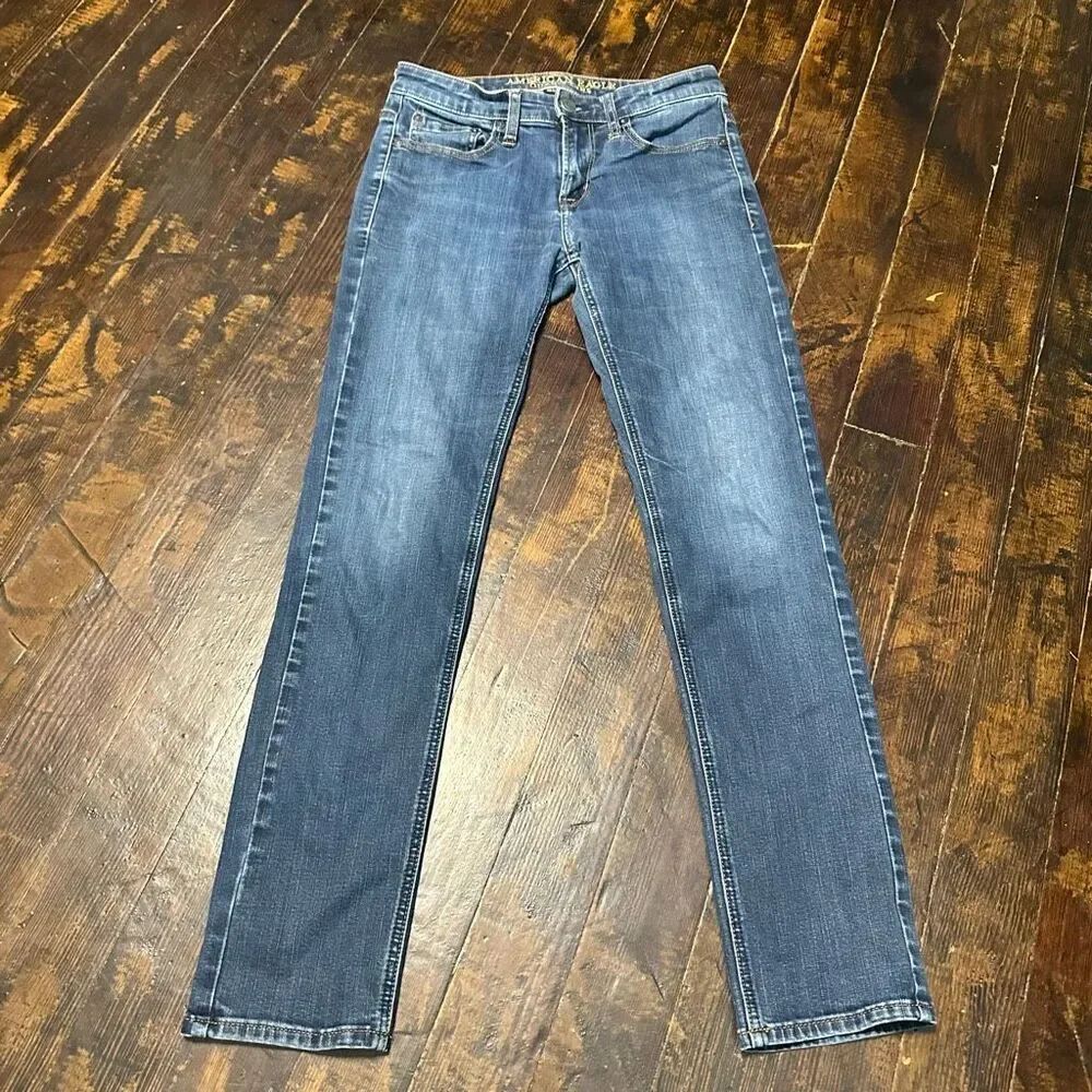 American Eagle distressed skinny normcore 29x32 jeans